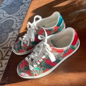 Gucci GG Supreme Strawberry Ace Sneakers (EU 34)